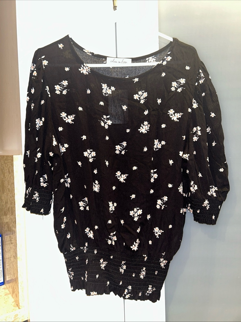 Eden In Love Honolulu Hawaii Black Floral Blouse L NEW